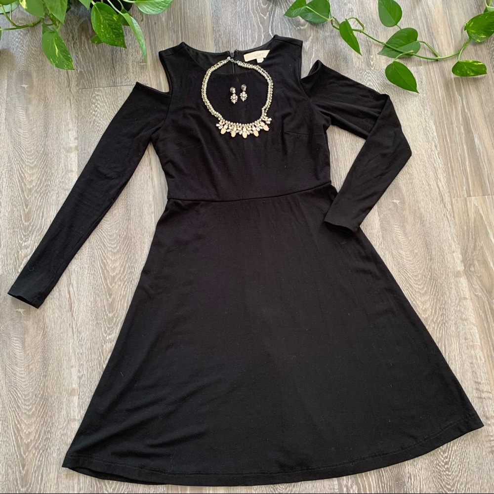 Ann Taylor LOFT black dress with peekaboo shoulders & long sleeves, size 0